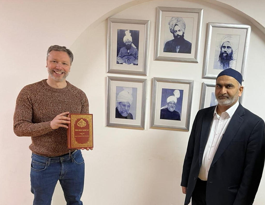 Majlis Newham – Gift of Holy Qur’an Project